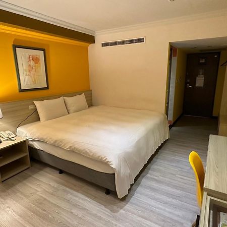 Lily Hotel Kaohsiung Dış mekan fotoğraf